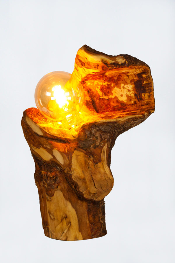 leuchtende holzskulptur auburn 4